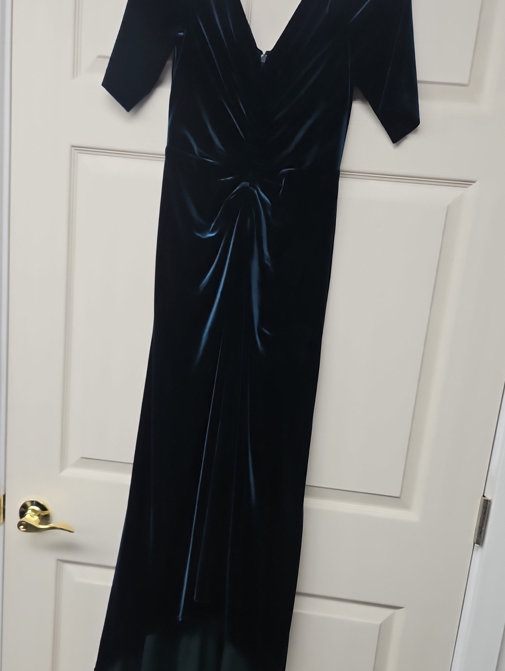 Adrianna Papell Elegant Green Velvet  Dress